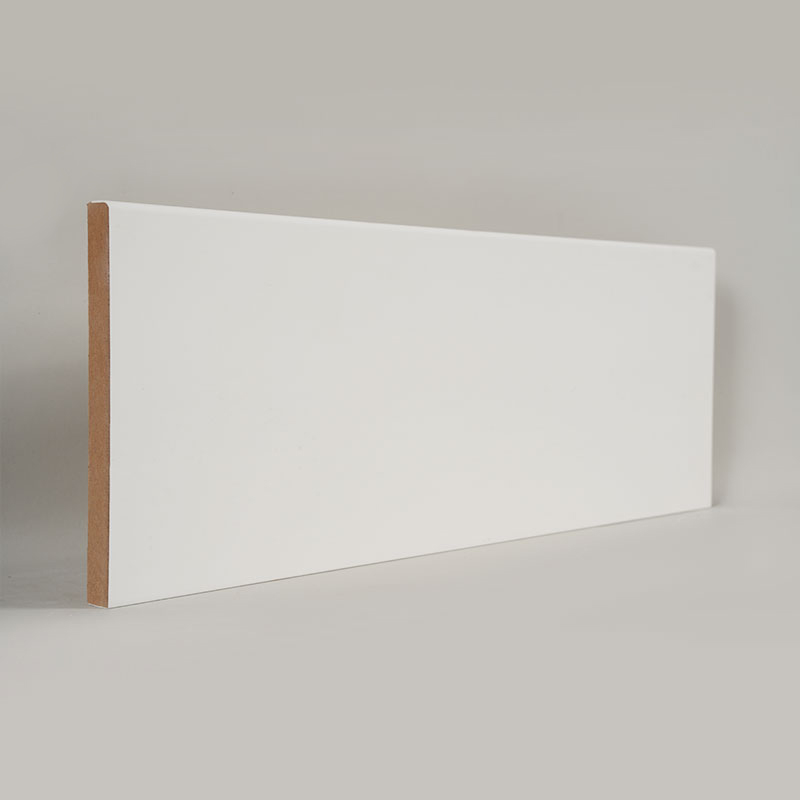 Battiscopa in MDF (primerizzato con stucco e bianco perla)1/2' x 5 1/2'