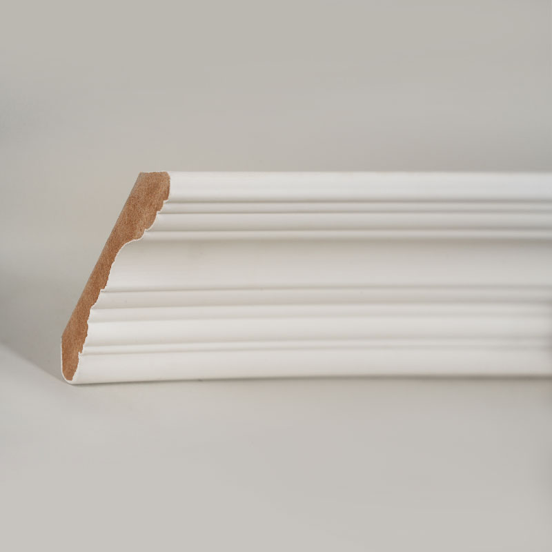 Modanatura a corona in MDF (primerizzata con riempitivo e bianco perla) 3/5' x 3 4/9'