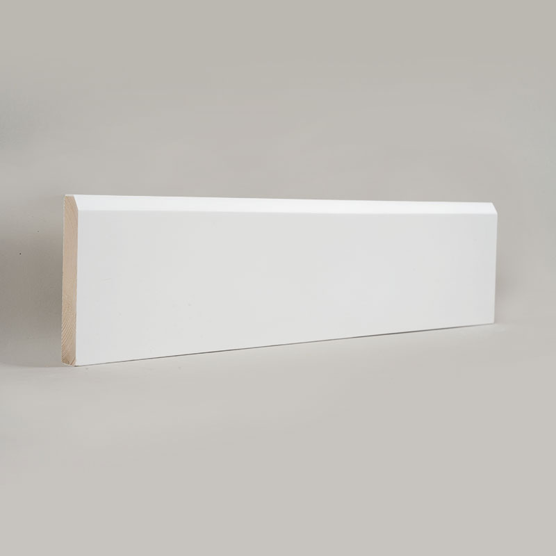 Battiscopa in legno di pino (primerizzato e verniciato) - Bianco 3/5' x 3 15/16'-A