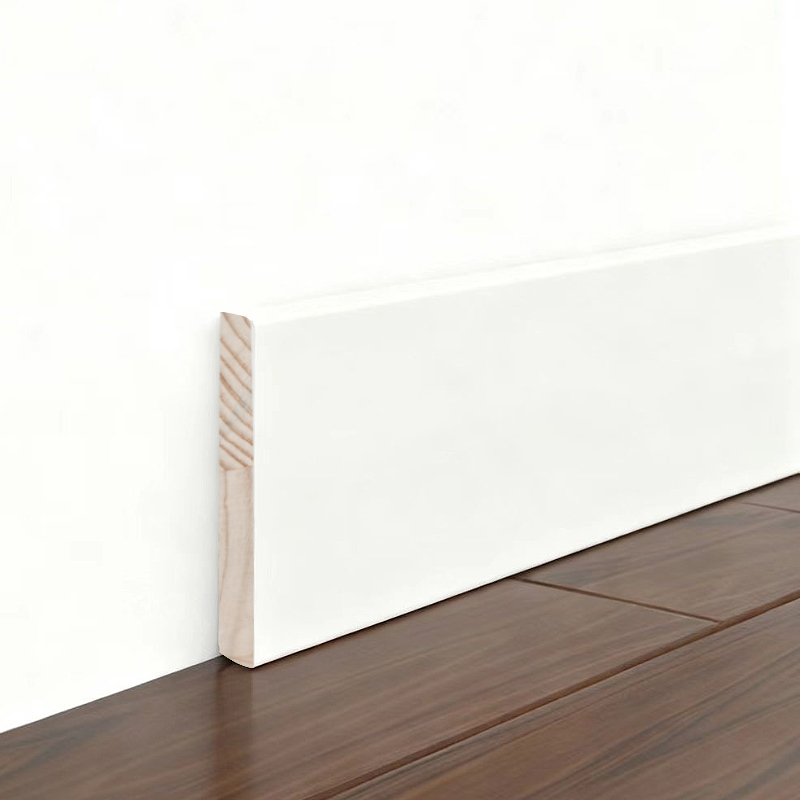 Battiscopa in legno di pino (primerizzato e verniciato) - Bianco 3/5' x 3 1/6'-A