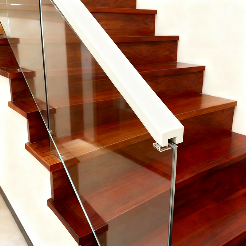 Corrimano per scale in legno massello (primerizzato e verniciato) - Bianco svizzero 1 1/6' x 1 1/6'